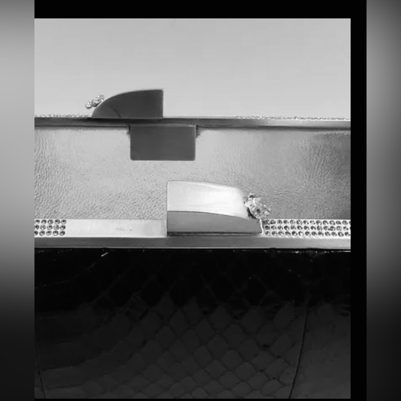 THALE BLANC Talia Fastueux Black Water Snake Embossed Leather Clutch - Picture 3 of 13